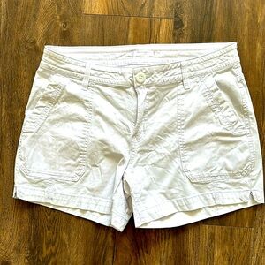 Women Prana Elle size 10 4” inseam White